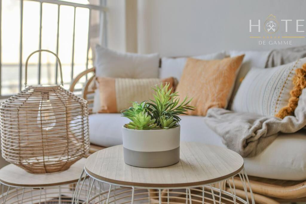Appartement Central, Vue Mer Epoustouflante. เลส์ซาบล์-โดล็อนน์ ภายนอก รูปภาพ